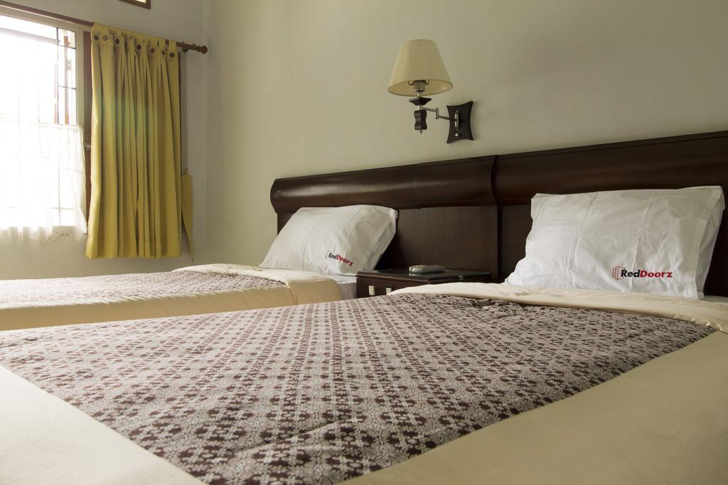Reddoorz @ Setrasari Hotel Bandung Room photo