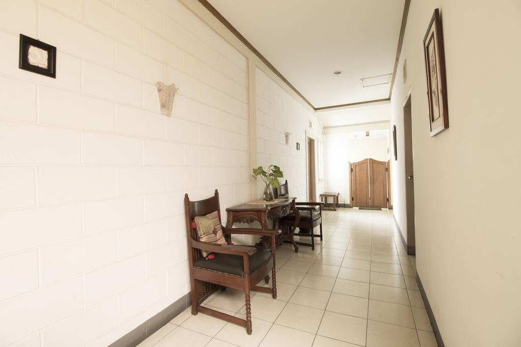 Reddoorz @ Setrasari Hotel Bandung Exterior photo