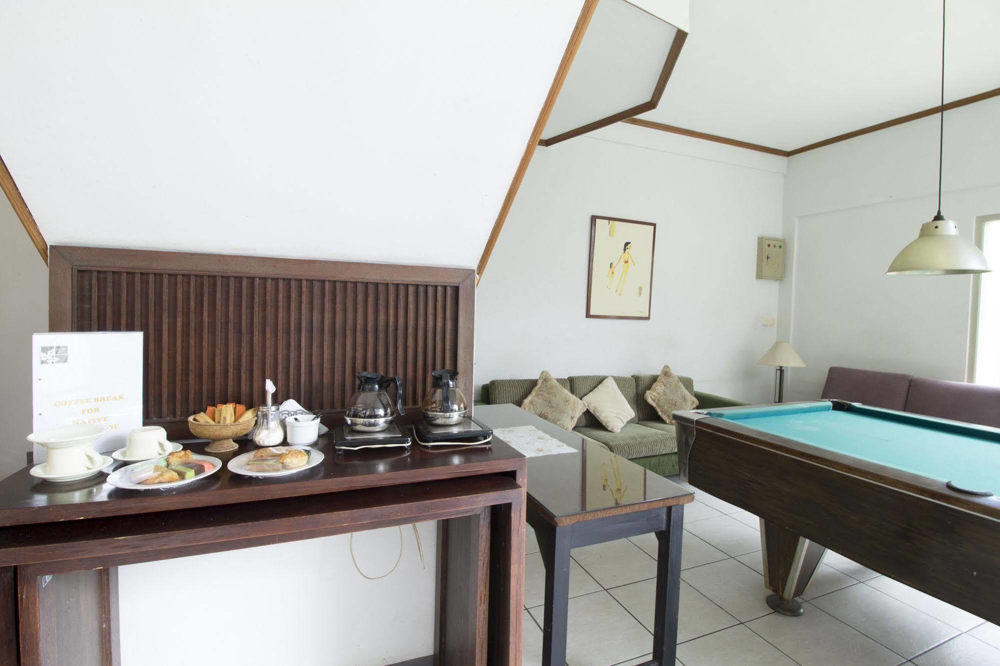 Reddoorz @ Setrasari Hotel Bandung Exterior photo